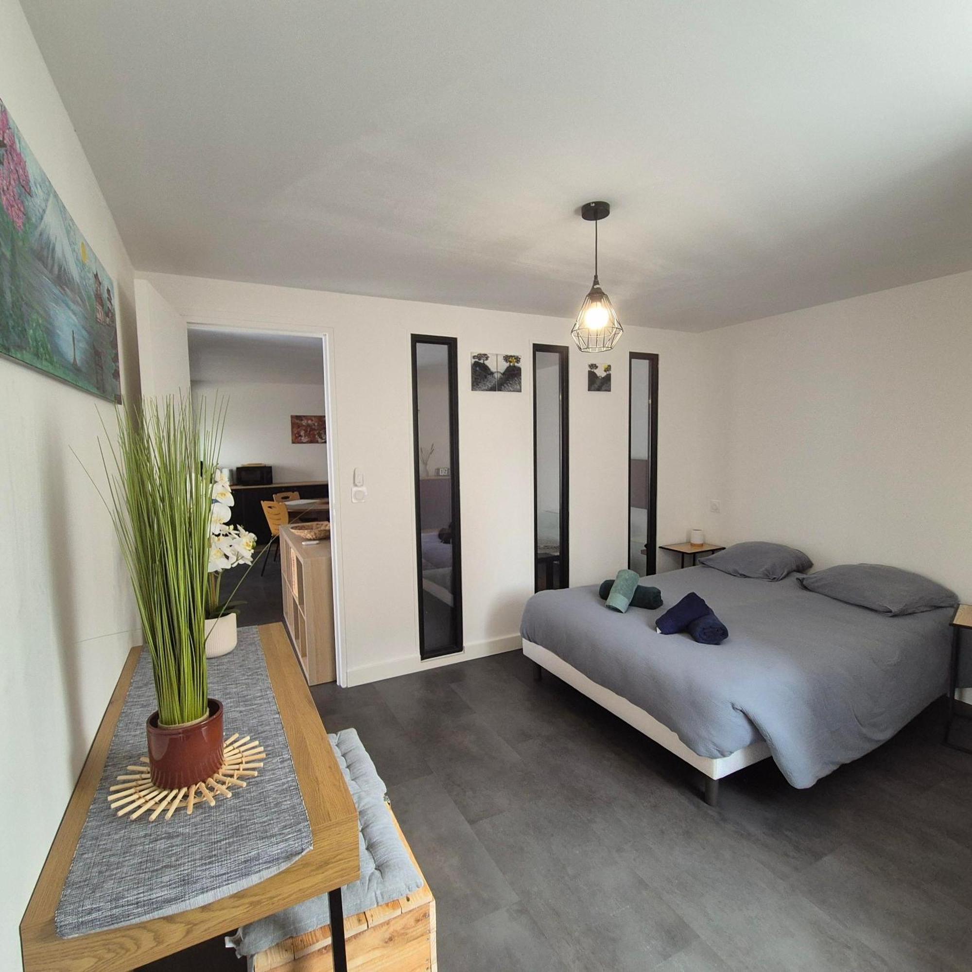Appartement Le Montigny à Vernon  Extérieur photo